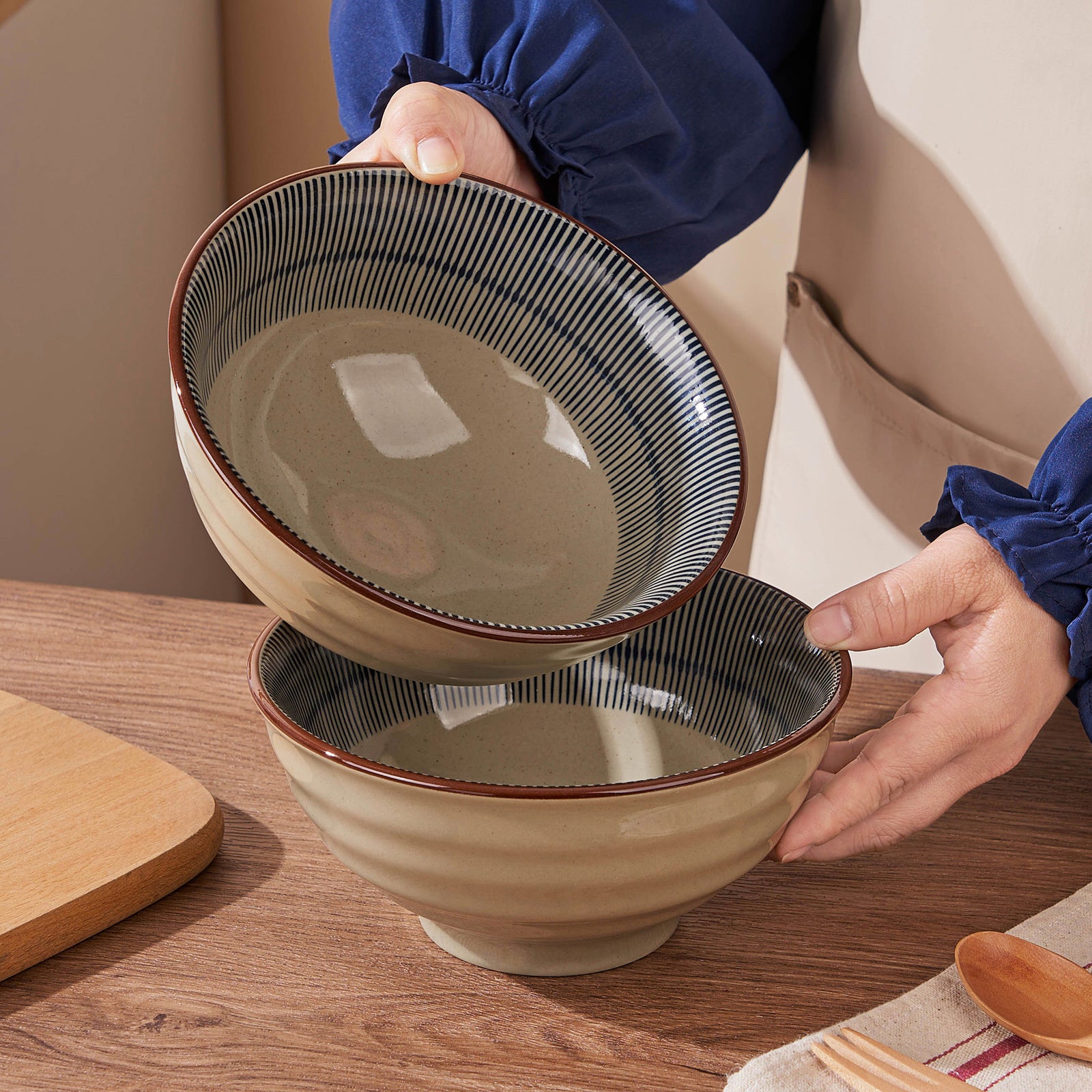2\u002F4pcs 7-Inch Striped Ceramic Pasta Bowl | Underglaze Color Design
